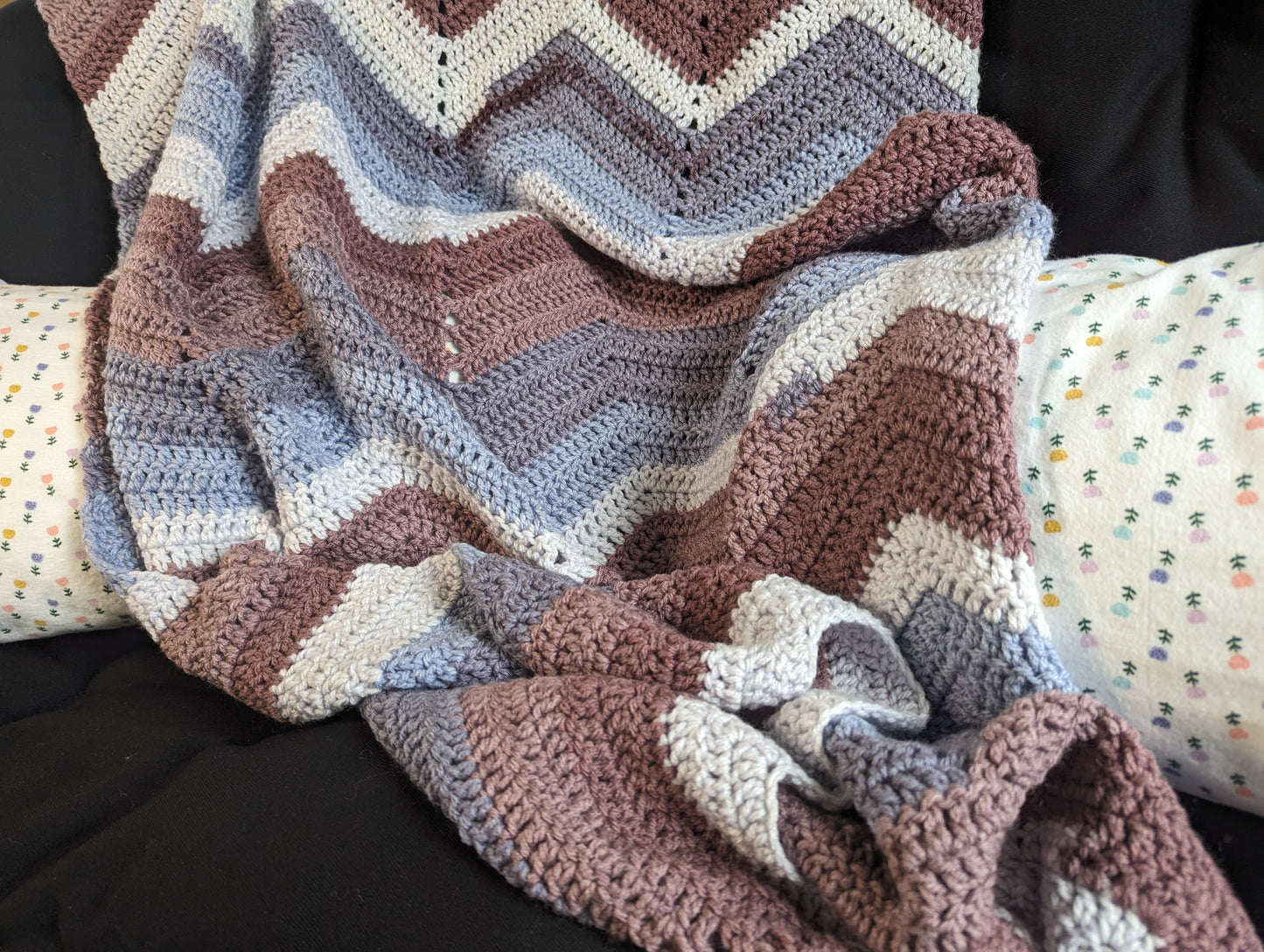 Throw Blanket - Berries & Cream
